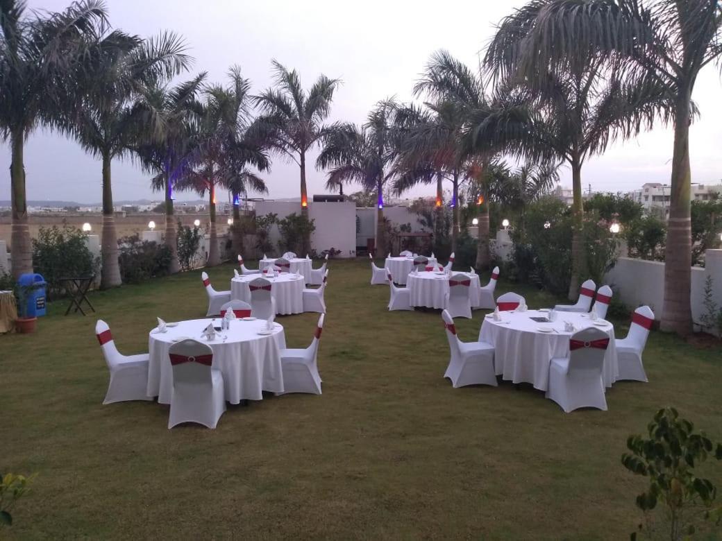 The Fern Residency, Bhuj Hotel Exterior photo